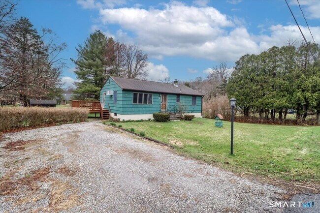 10 Bonnybrook Dr in New Milford, CT - Building Photo - Building Photo