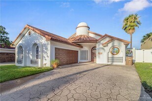 22 Easy St in Edinburg, TX - Building Photo