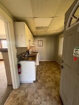 43300 N Interstate 94 Service Dr in Belleville, MI - Building Photo