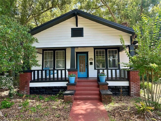 property at 1900 E Jefferson St