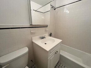 53 W 72nd St in New York, NY - Building Photo - Building Photo