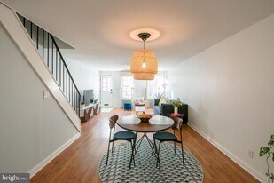 1329 S Clarion St in Philadelphia, PA - Building Photo