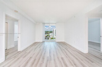 1250 S Miami Ave, Unit 2411 in Miami, FL - Building Photo - Building Photo