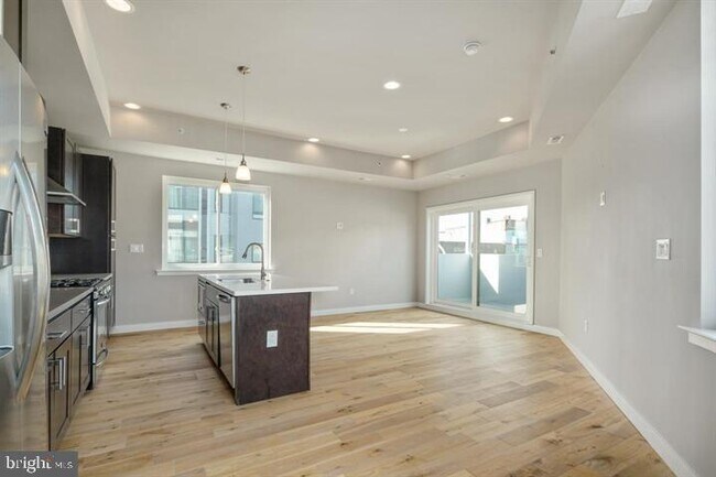 1625 Ridge Ave-Unit -2 in Philadelphia, PA - Building Photo - Building Photo