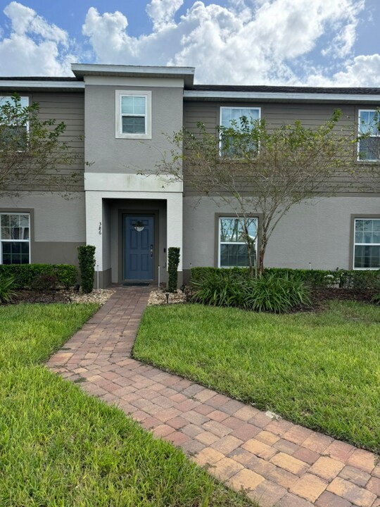 386 Annabelle Way in Davenport, FL - Building Photo