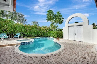 23088 Via Stel in Boca Raton, FL - Building Photo - Building Photo