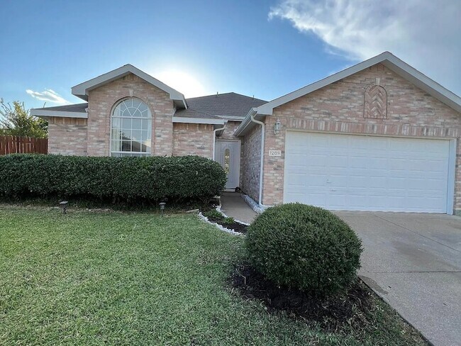 1209 Mill Spring Dr in Garland, TX - Building Photo - Building Photo