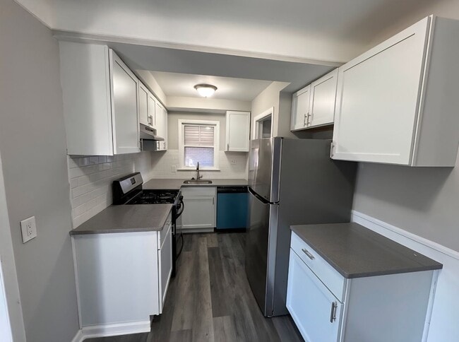 25084 Waldorf St in Roseville, MI - Building Photo - Building Photo