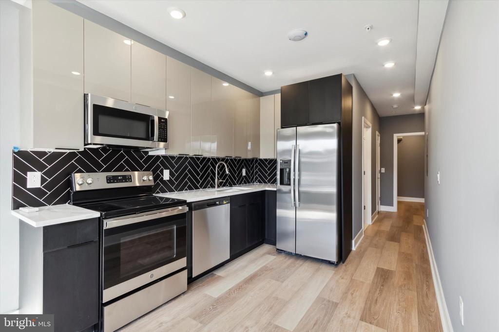 1615 Poplar St in Philadelphia, PA - Building Photo