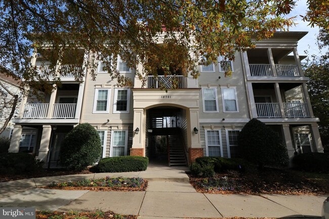 18701 Sparkling Water Dr, Unit H in Germantown, MD - Building Photo - Building Photo