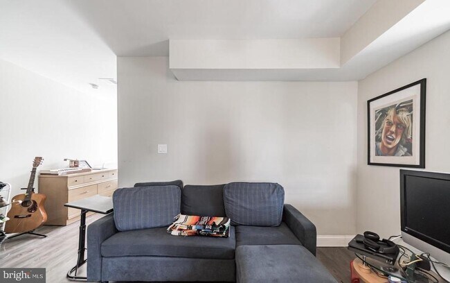 3813 Baring St in Philadelphia, PA - Building Photo - Building Photo