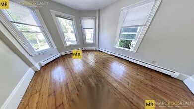 208 River St in Cambridge, MA - Foto de edificio - Building Photo