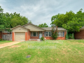 1711 Brighton Ave in The Village, OK - Building Photo