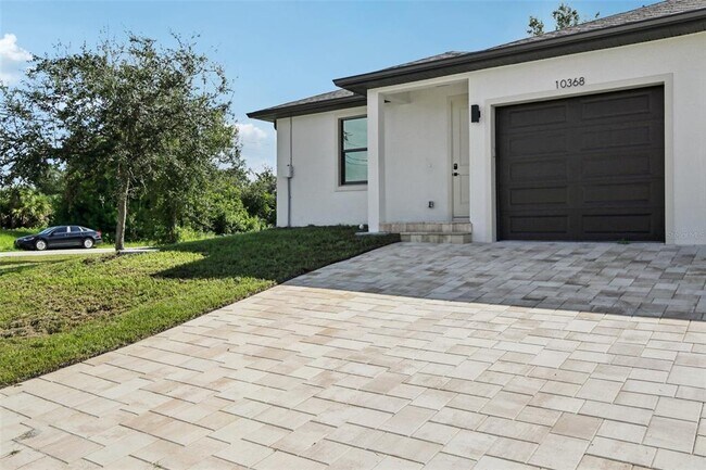 10368 Port Everglades St in Port Charlotte, FL - Building Photo - Building Photo