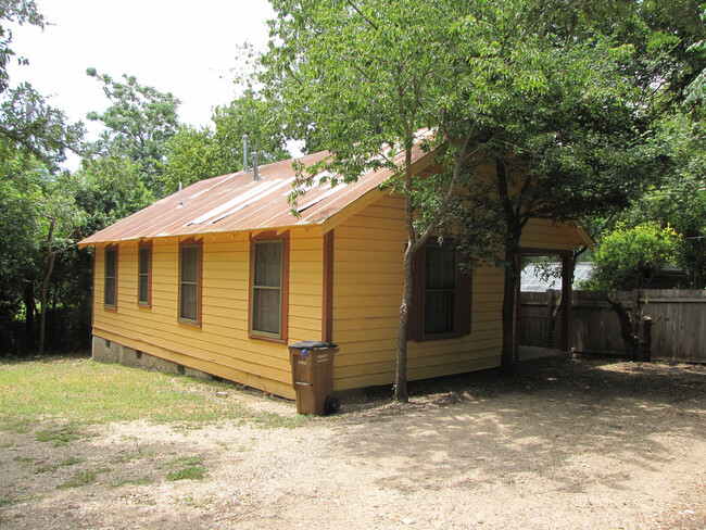 1625 W 12th St in Austin, TX - Building Photo - Building Photo