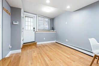 29 Grove St, Unit 1 in Boston, MA - Building Photo - Building Photo