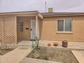 7623 Corozal Dr in El Paso, TX - Building Photo - Building Photo