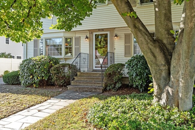 70 Canterbury Rd in Waltham, MA - Building Photo - Building Photo