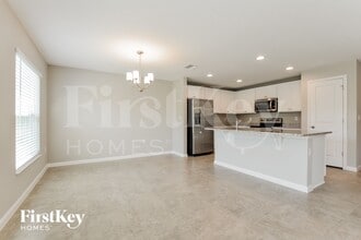 208 Southern Breeze Lp in Winter Haven, FL - Foto de edificio - Building Photo