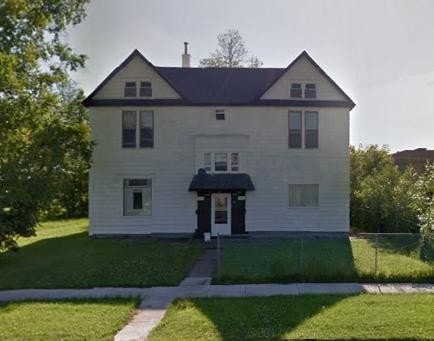 1416 Weeks Ave, Unit 1416 half