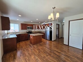 2015 S 57th Ave in Yakima, WA - Building Photo - Building Photo