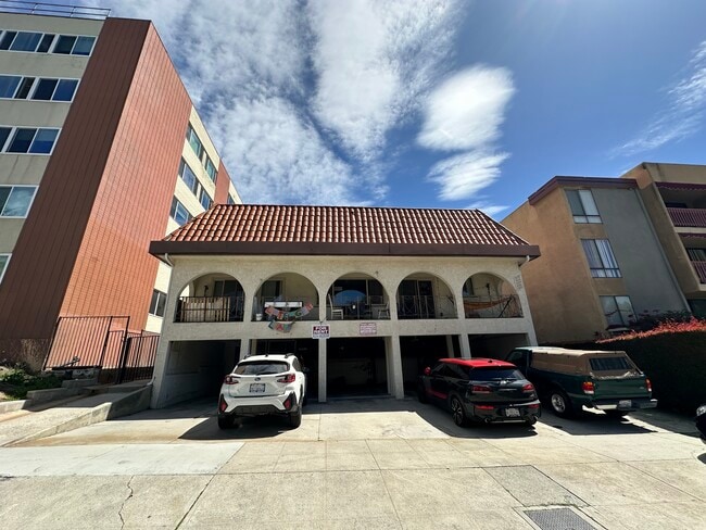 548 Kelton Ave, Unit 552.5