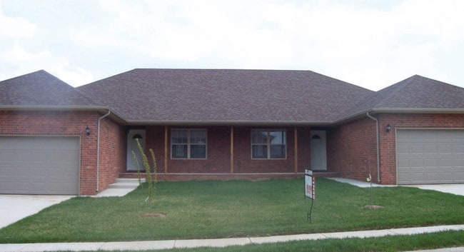 Ben Steele Properties Ozark Houses & Duplexes in Ozark, MO - Foto de edificio - Building Photo