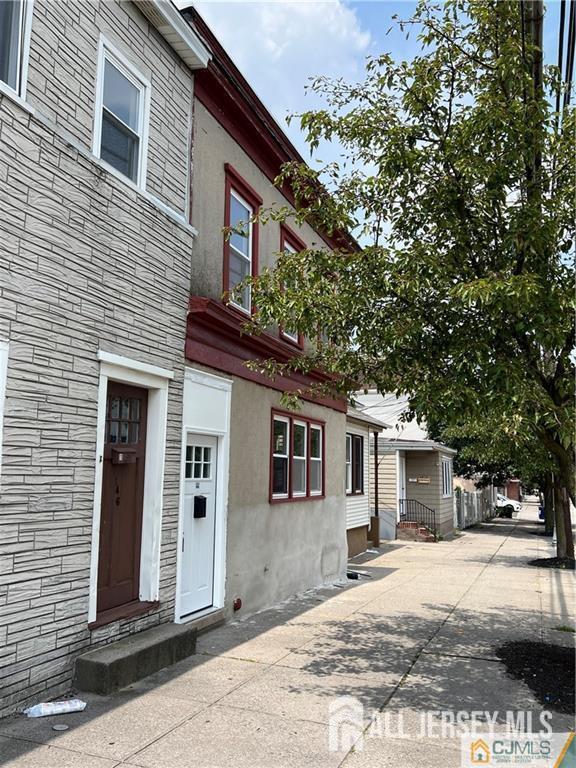 property at 144 S Broadway