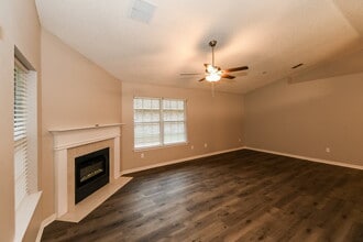 7324 Ironside Dr W in Jacksonville, FL - Building Photo - Building Photo