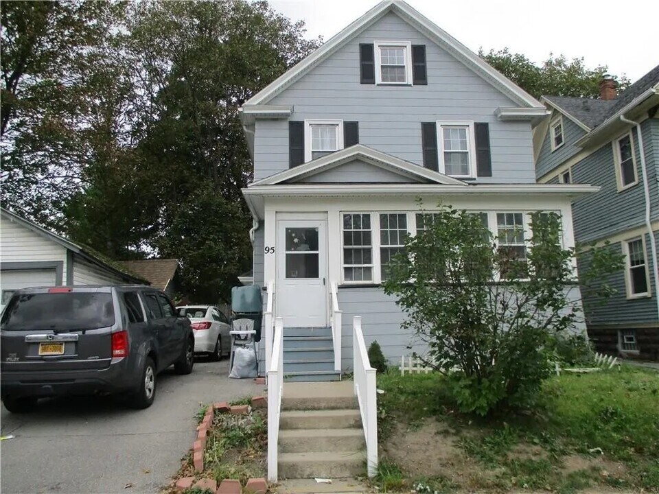 95 Lark St in Rochester, NY - Building Photo