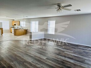 1798 E Carla Vista Dr in Chandler, AZ - Foto de edificio - Building Photo