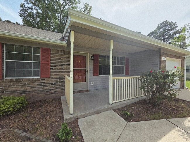 201 Spring Dr in Jacksonville, NC - Building Photo - Building Photo