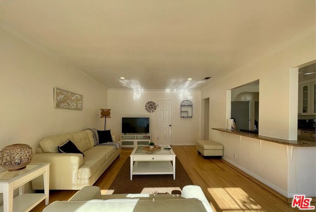 834 Lincoln Blvd in Santa Monica, CA - Building Photo - Building Photo
