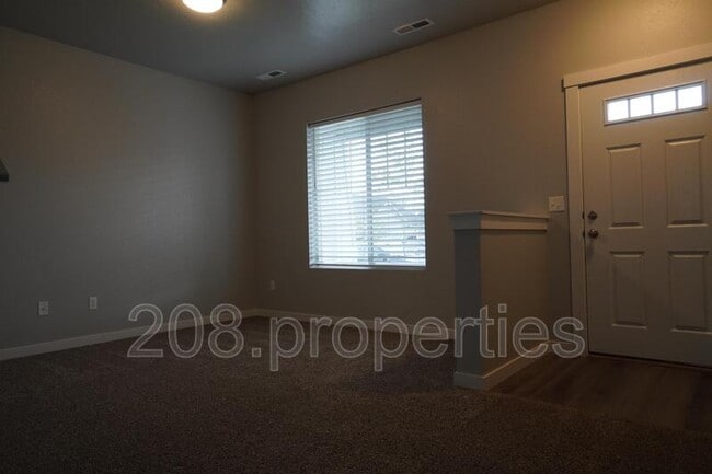 3061 W Silver River St in Meridian, ID - Building Photo - Building Photo