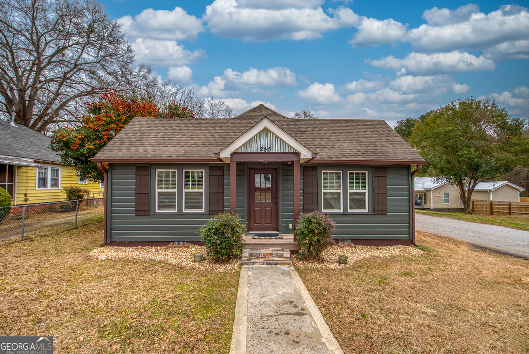 245 Alcovy St in Monroe, GA - Building Photo