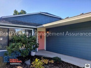 1400 NE 14th Ave in Hillsboro, OR - Building Photo - Building Photo