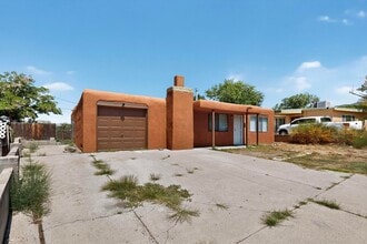 11725 Fox Point Ave NE in Albuquerque, NM - Building Photo - Building Photo