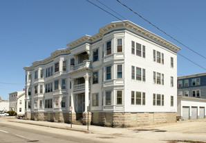 307 Merrimack St Apartments