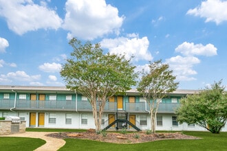 Las Ventanas in Duncanville, TX - Building Photo - Building Photo