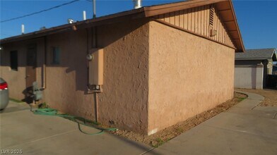 5844 Willard St in Las Vegas, NV - Building Photo - Building Photo
