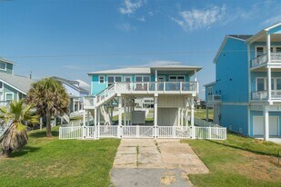 21822 Termini-San Luis Pass Rd in Galveston, TX - Building Photo