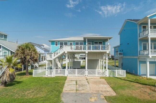 21822 Termini-San Luis Pass Rd in Galveston, TX - Foto de edificio - Building Photo