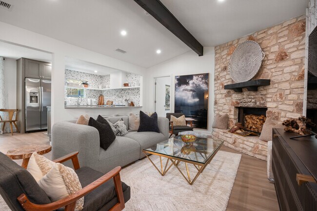 708 El Viejo Camino in Austin, TX - Building Photo - Building Photo