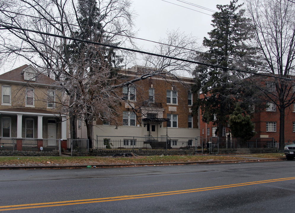 3325 Martin Luther King Jr Ave SE in Washington, DC - Building Photo