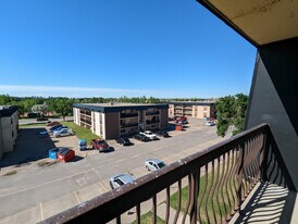 Kleisinger 27 in Regina, SK - Building Photo