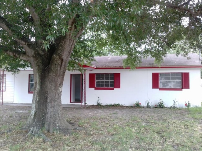 1108 Carefree Cove Dr in Winter Haven, FL - Building Photo - Building Photo