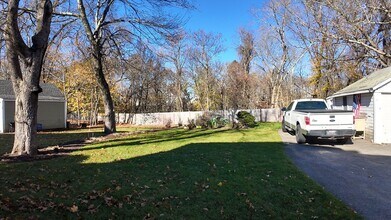 61 Thomas St in Dedham, MA - Building Photo - Building Photo