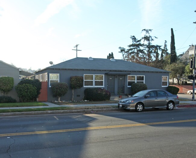 2800 St George St in Los Angeles, CA - Building Photo - Building Photo