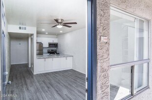 4635 N 27th Ave in Phoenix, AZ - Building Photo