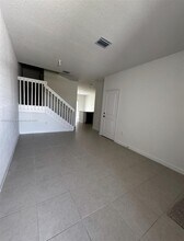 112 SW 184th Way in Pembroke Pines, FL - Foto de edificio - Building Photo